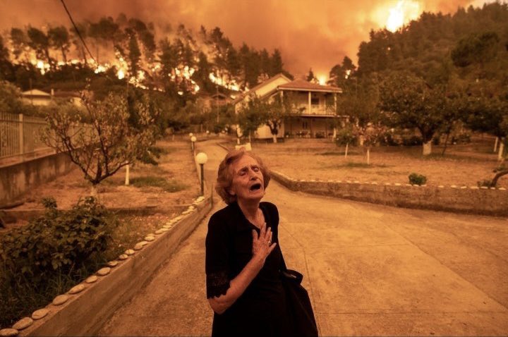 giotini77's tweet photo. Νο words to describe these pictures, my soul hurts!!😭😭  #wildfires  #πυρκαγιες #φωτιες #Evia #ΠυρκαγιαΕυβοια #PrayForGreece https://t.co/tsdK8MhqR4
