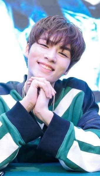 byeolbigs's tweet photo. 生日快乐！🥳💚 希望你可以每天过的开开心心，做你喜欢的事情，多吃好吃的东西。我们会一着支持你的所以你一定要加油！我们爱你！🥰🥰#HappyXiaojunDay
#肖俊0808生日快乐 https://t.co/2mrZWb3Wsw