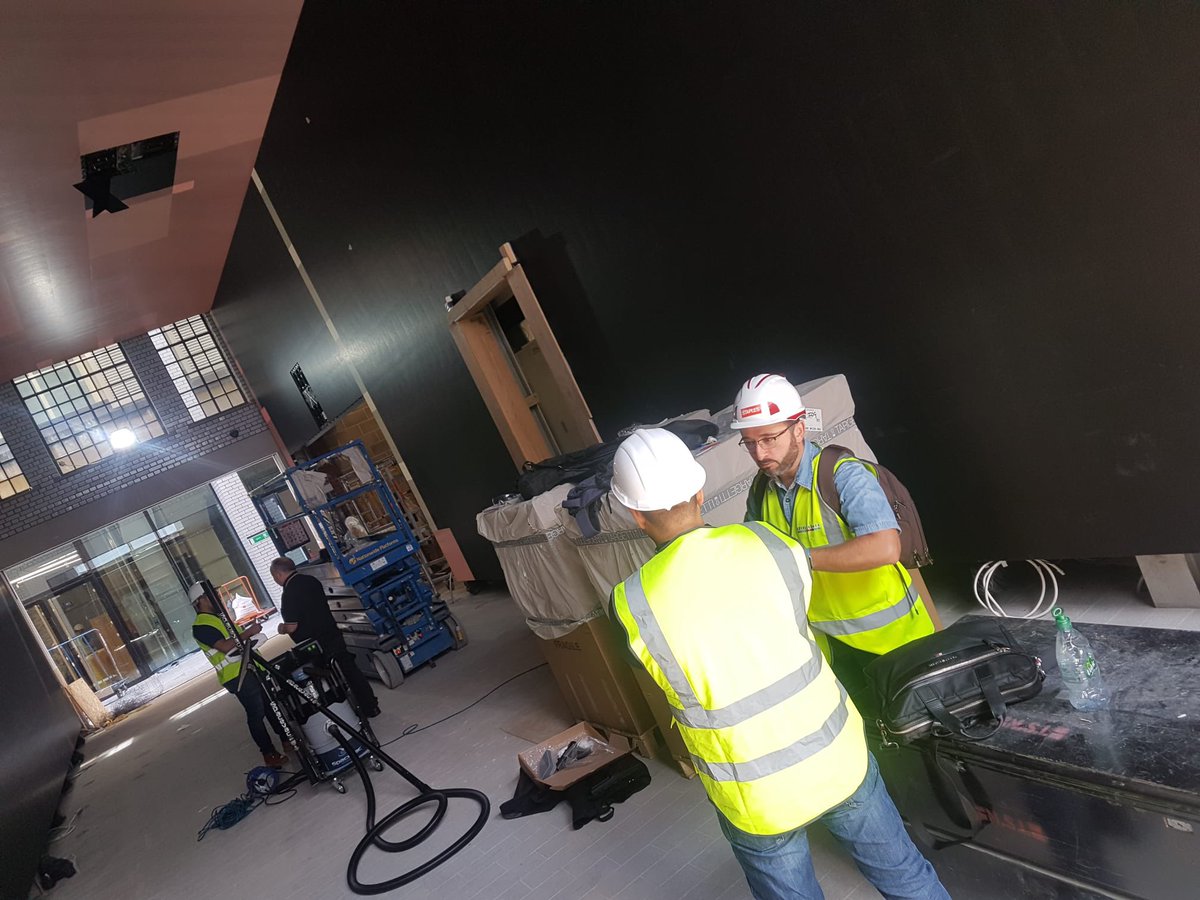 SpaceVac_UK's tweet photo. One of our famous free demos is the easiest way to see for yourself which SpaceVac is right for your needs and the impact the system could make on your cleaning and fm regimes. Find out more and book a free demo today at https://t.co/YHR8uqY3Qr #cleaning #fm #innovation https://t.co/T6DOgQUzv0