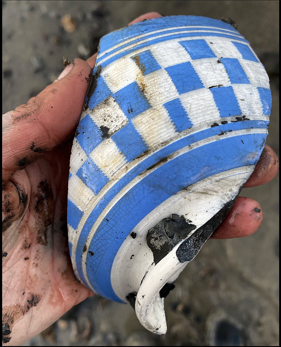mudlarkanna's tweet photo. Mid #1800s #mochaware - engine turned. Huge #fragment of a small bowl #pottery #mudlarking #thames https://t.co/AIuxKGFuAx