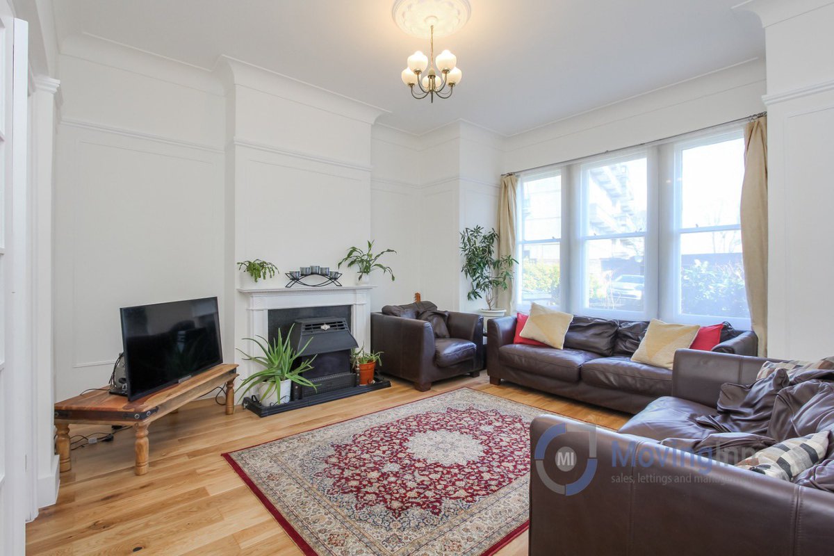 movinginn's tweet image. Deal sealed 🥳 5 Bedroom terraced house in #se19  

#london #sold #realestate