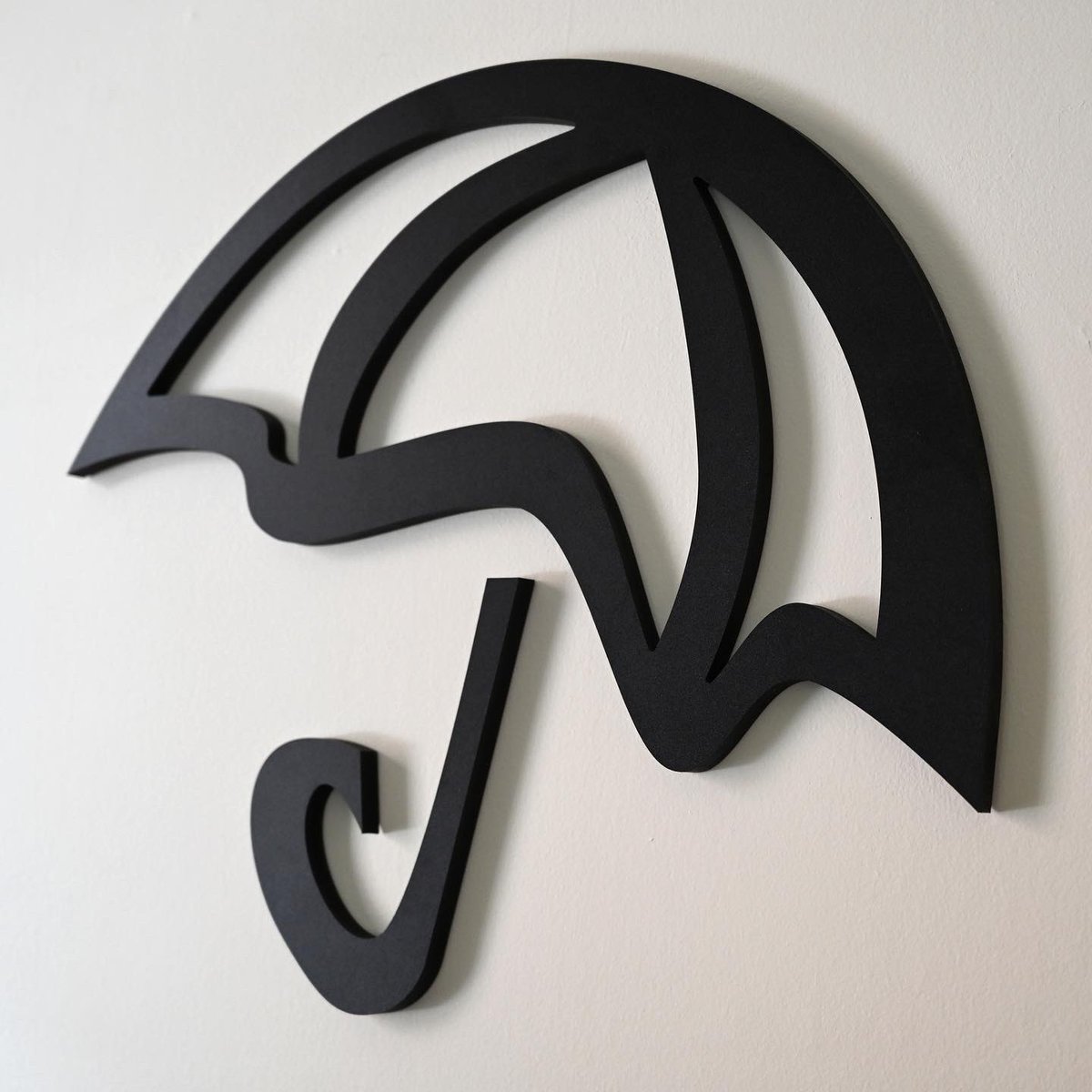 CreativUmbrella's tweet photo. Sneak peek at Creative Umbrella’s new studio! #newspace https://t.co/0mA6sKZvJb