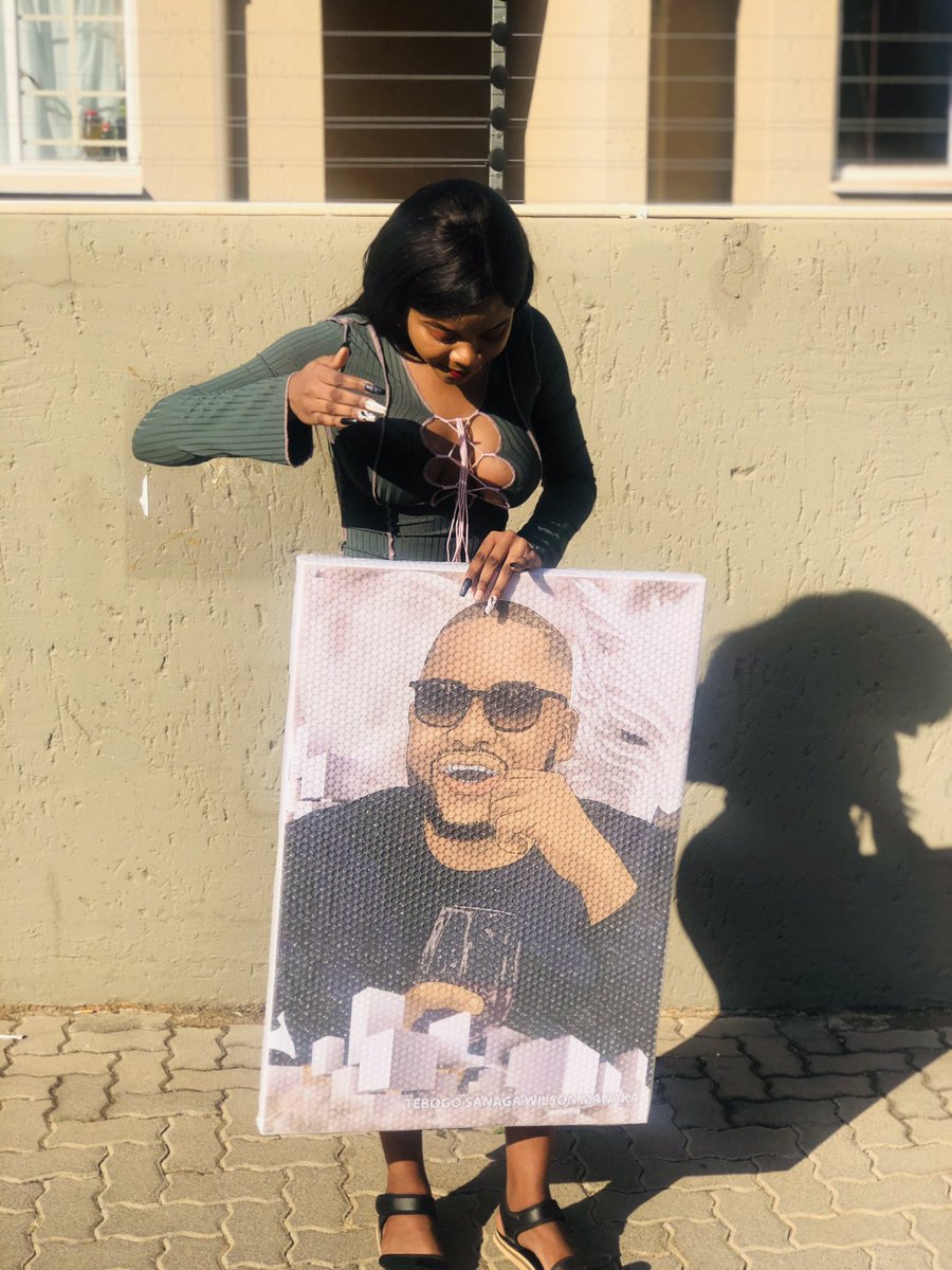 astro_toons's tweet photo. Order your canvas on 0844950706
From R750 depending on size and number of people Dm or Whatsapp 0844950706 #astrotoons Mpura killer kau #RIPMpura #RIPKillerKau https://t.co/JAoYaV2HDo