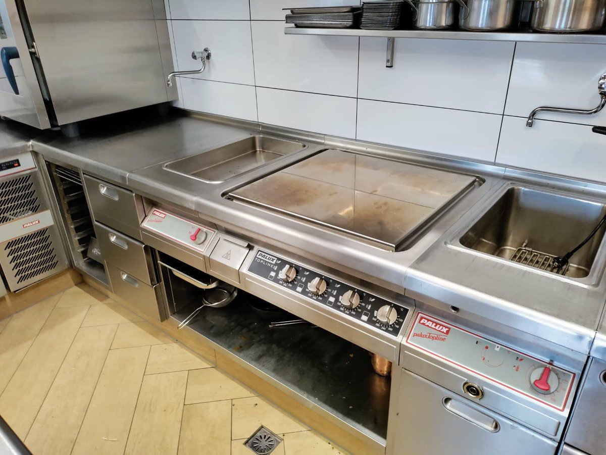 Paluxnl's tweet photo. Ook bij de Groene Lantaarn in Staphorst van Jarno Eggen hebben we vandaag een nieuwe Palux TopLine Multi VarioKookplaat en een nieuwe Palux Salamander in de bestaande keuken mogen plaatsen.

#keukensmetvisie #palux #restaurant https://t.co/KvRbed1wBx
