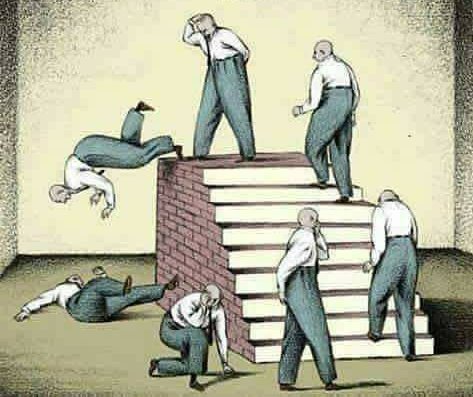 #للعقلاء_فقط
"الغباء هو فعل نفس الشيء بنفس الأسلوب ونفس الخطوات وانتظار نتائج مختلفة"

إذا لم يكن هناك رد موجع رادع للنظام بكل معنى الكلمة فسيبقى الوضع على ما هو عليه

ف #السكوت و #الرد_الخجول يؤدي إلى دوام #المجازر #القصف #التشريد #النزوح #خسارة_المناطق_والحاضنة_الشعبية