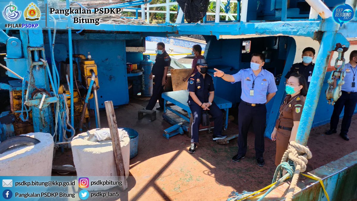 Senin (9/8/21) Kegiatan Tahap II penyerahan Tersangka dan Barang bukti TPKP dr PPNS <a href="/LanPSDKPBitung/">PANGKALAN BITUNG</a> dan PPNS Stasiun PSDKP Tahuna <a href="/psdkp_sta6/">Stasiun PSDKP Tahuna</a> Kepada Jaksa Penuntut Umum Kejaksaan Negeri Bitung <a href="/BitungKejari/">Kejaksaan Negeri Bitung</a>

#TPKP
#PROSESHUKUM
#PENYIDIKAN
#TAHAPII
#STOPIUUFISHING
#PENEGAKANHUKUM