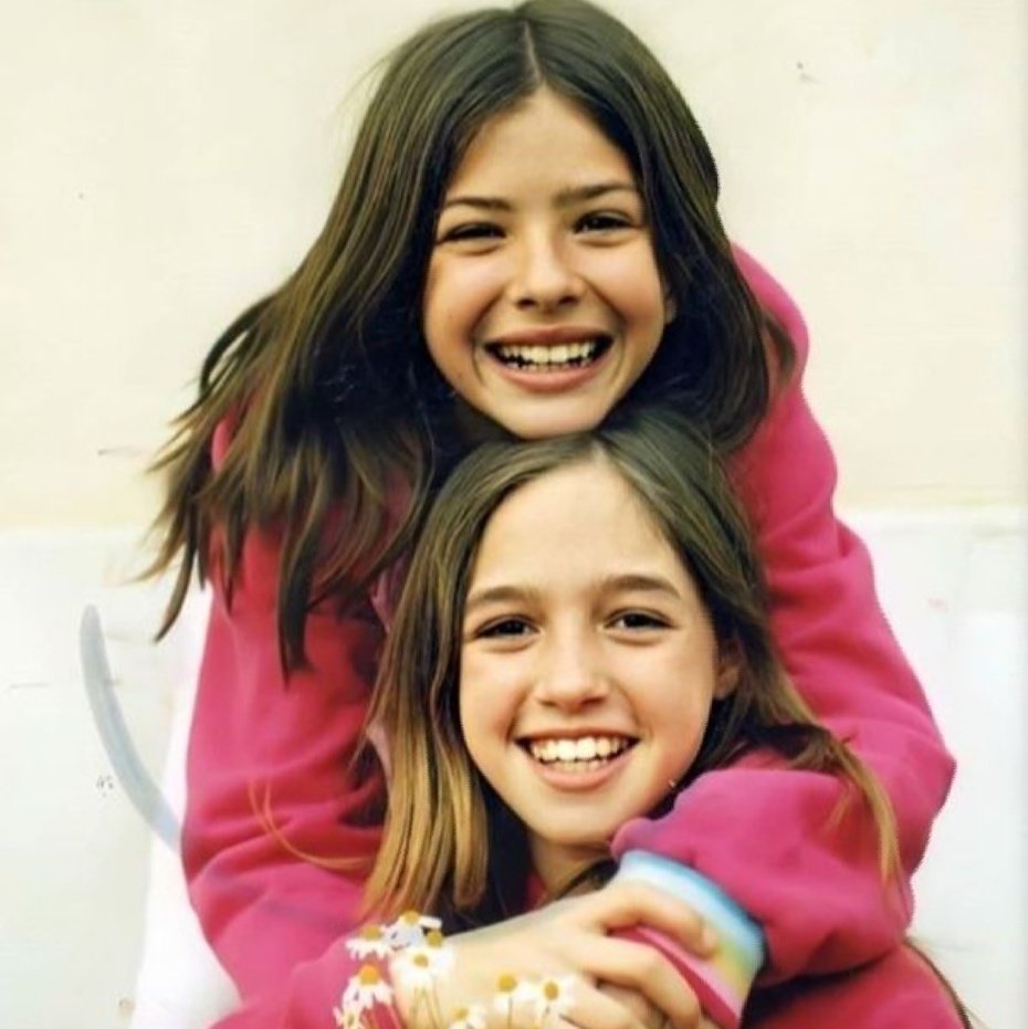 archivechini's tweet image. feliz cumpleaños Cande! que seas muy muy muy feliz 💘🌹
@Candevetranok @chinasuarez