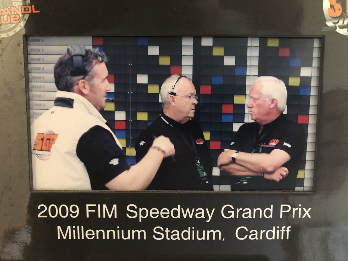TheTalkingThumb's tweet photo. #RIPPhilRising
Phil was amazing man who loved speedway (he actually picked me up at LGW on 12.03.85 when I first came to England) & has been a friend ever since!
He was the @speedwaystarmag & my thoughts go out to his colleagues at the magazine & his family at this very sad time! https://t.co/LjwcF7btOi