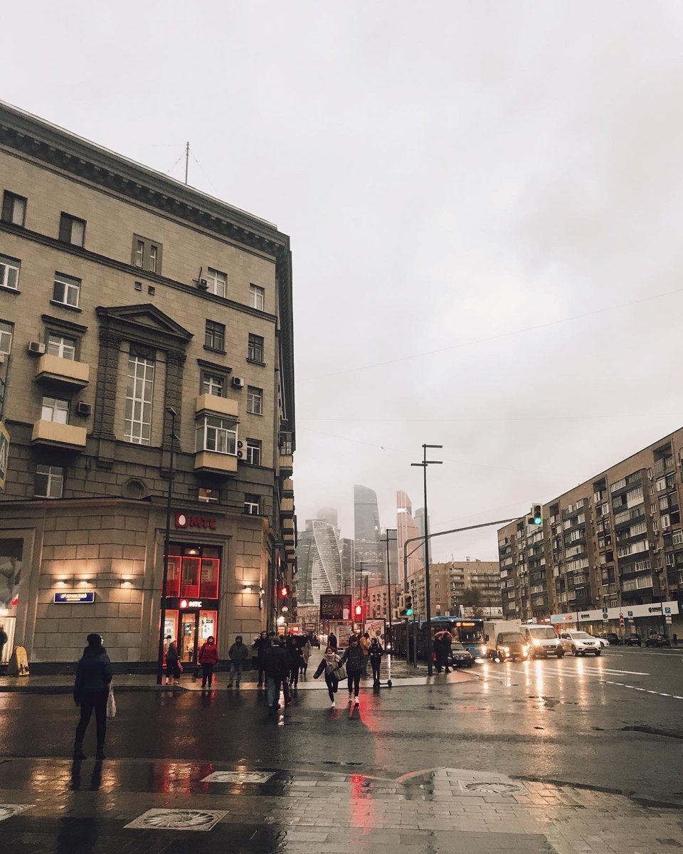 เธรดนี้จะมาเล่าประสบการณ์หิ้วเป๋าไปเที่ยวรัสเซียคนเดียวแบบไม่มีไกด์ ไม่มีใครเลย ตอนอายุ 18 🇷🇺