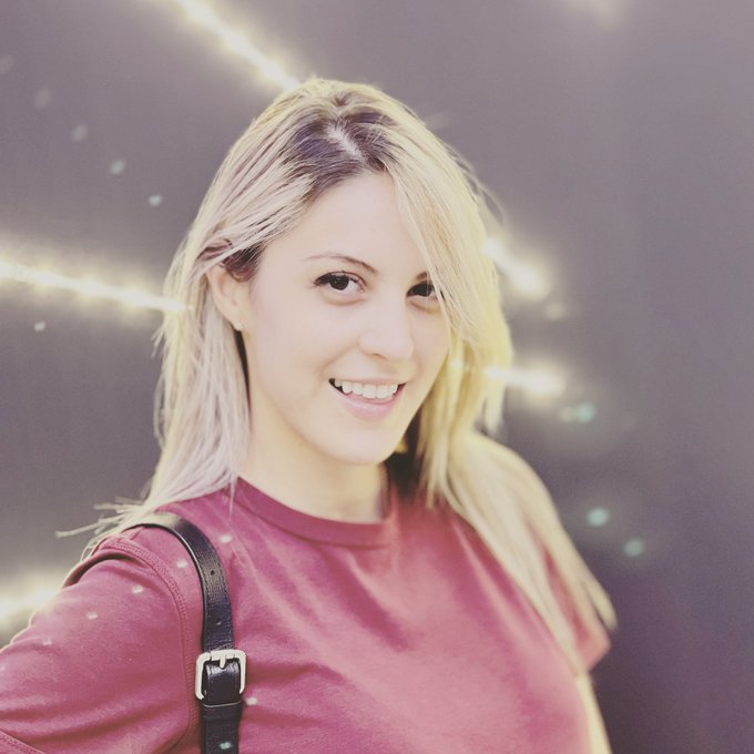 Me extra&ntilde;asteis ayer? No os preocup&eacute;is que hoy, si HABR&Aacute; stream.   Luego nos vemos en twitch&hearts;️ https://t<a href="/tag/tomorrowland"class="tags"><span>#tomorrowland</span></a>