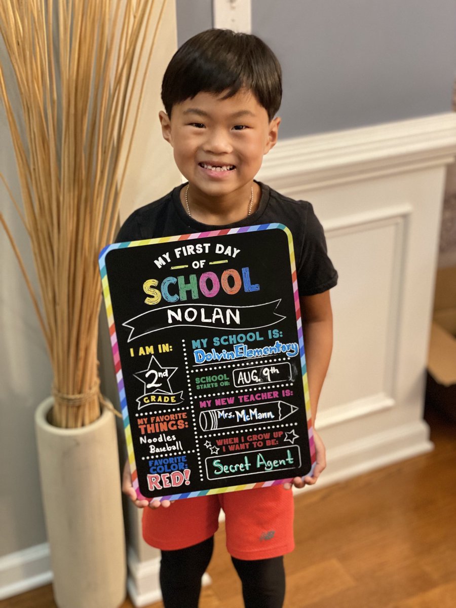 G1FTW's tweet photo. First day of 2nd grade! #blessed #firstdayof #2ndGrade #dolvincredible https://t.co/tMh3CitioI