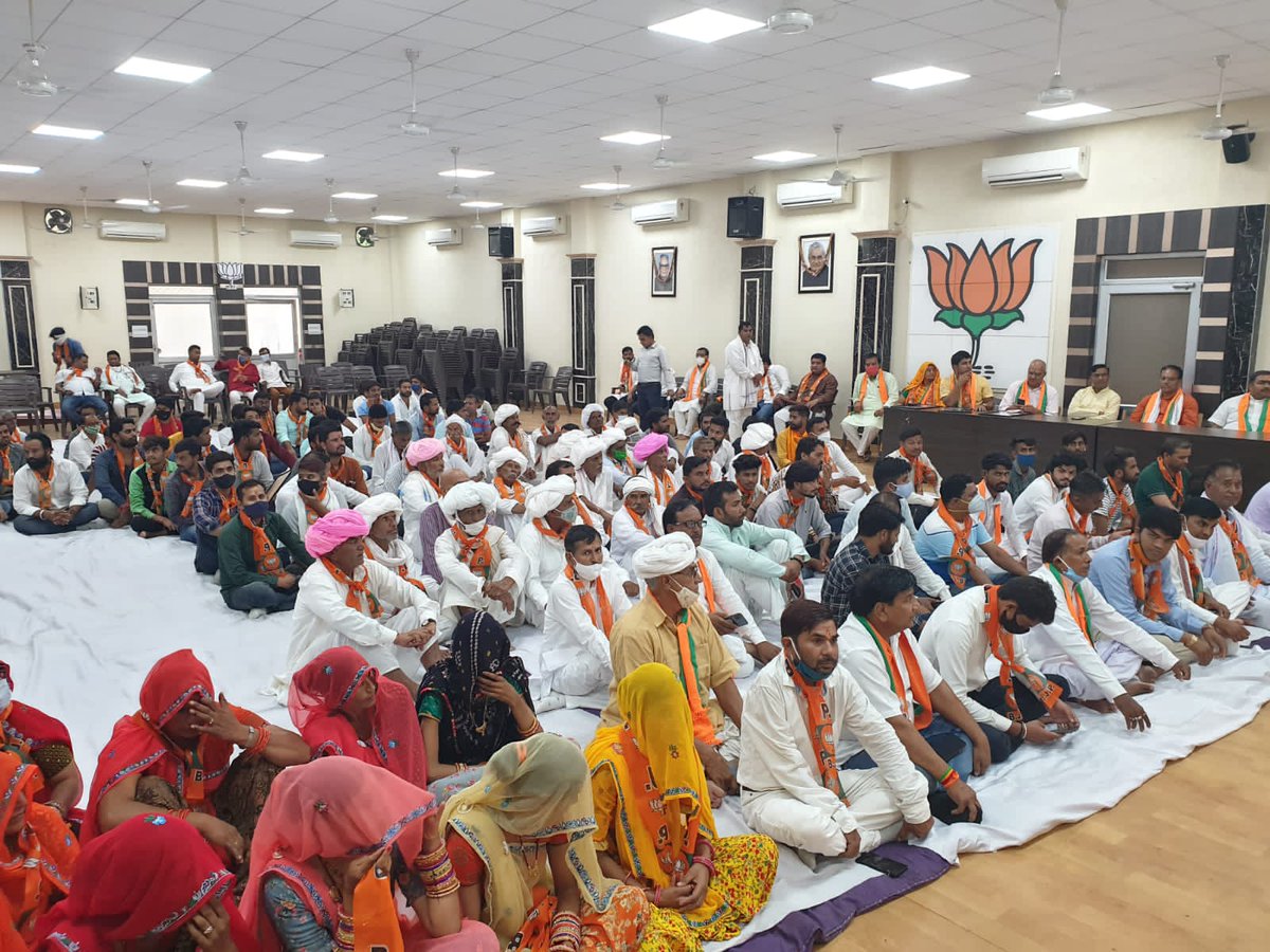 BJP4Rajasthan's tweet photo. भाजपा के प्रदेश कार्यालय में मनाए गए विश्व आदिवासी दिवस की झलकियां https://t.co/KP6FLzQ90E