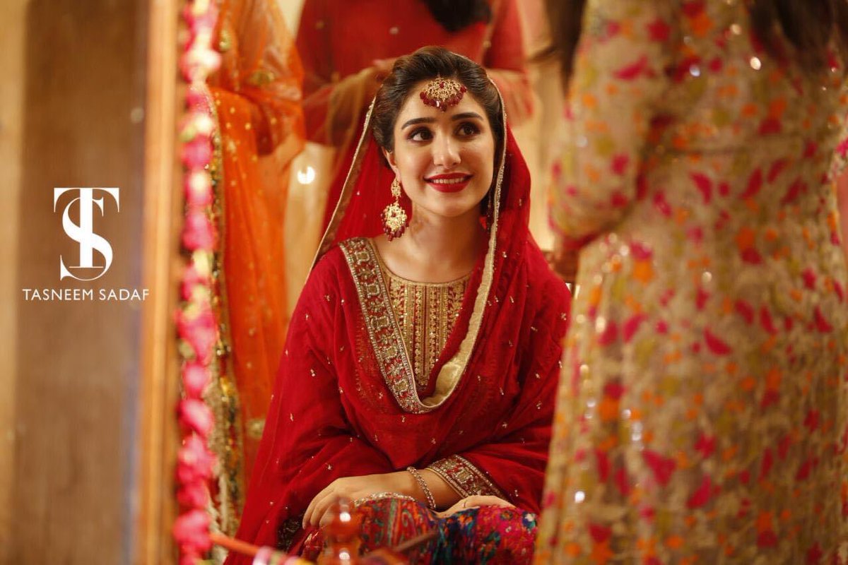 TasneemSadaf's tweet image. #AizaAwan wearing TS Bridal on the sets of drama serial #Faryad #nextlevelproduction #Faryaad🌸
#TS #TasneemSadaf 🎉 

DM FOR ORDERS
Visit us at E Street, Clifton, Karachi OR Lane 3rd, Zamzama Commerical, Karachi.
☎️: 03358290259
.
.
.
.
#TasneemSadaf #tasneemsadafofficial
