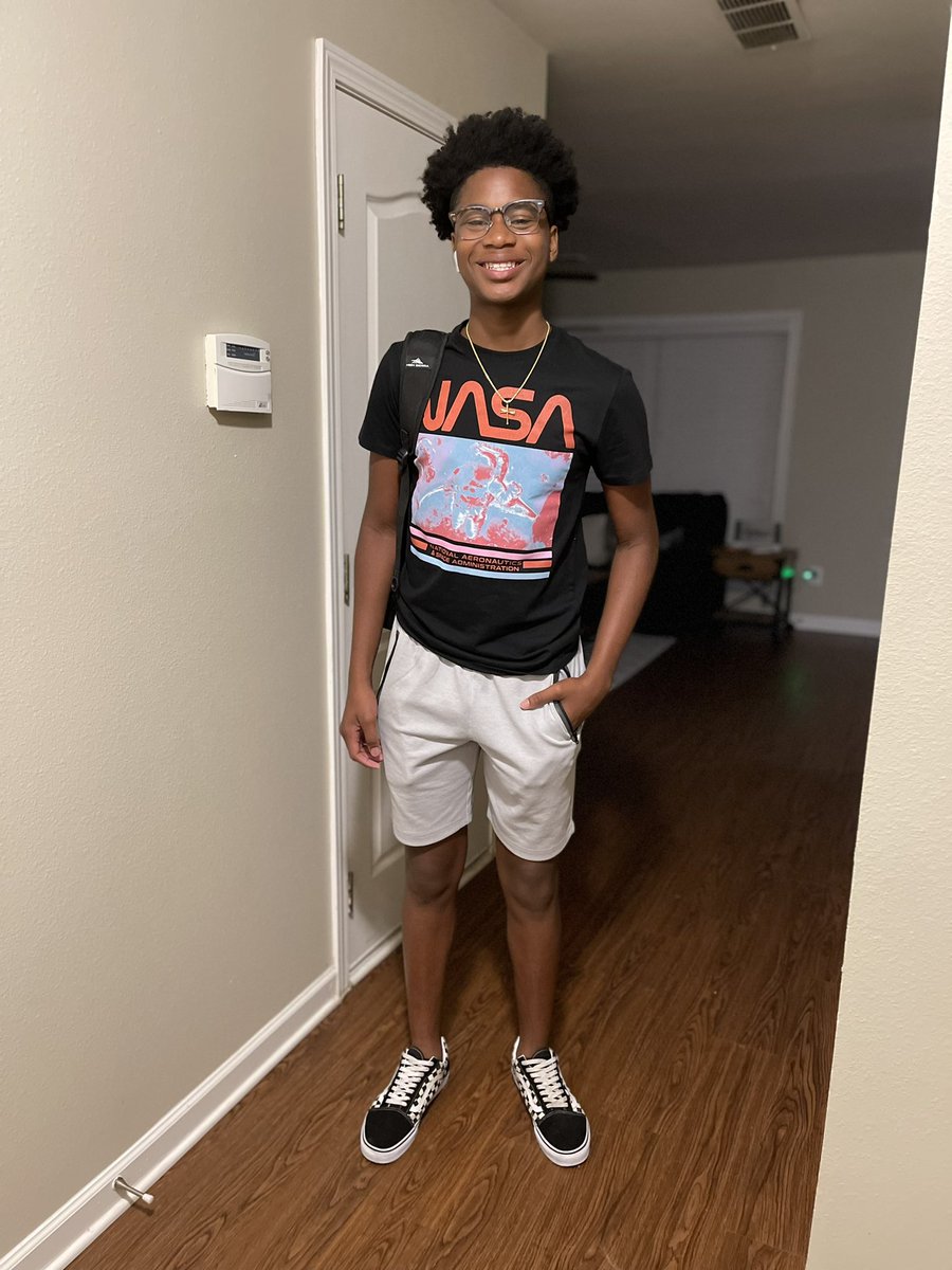 3TAcademy1's tweet photo. 🥺😌😎🤗 …and he’s off to the 11th grade! GCPS, please be good to my Son Son! #MillCreek #HighSchool #JuniorYear #SOAR #NewState #NewCounty #NewSchool #NewYear God I want to say thank You for keeping Treshaun and bringing him this far. I ask that you protect and guide him 🙏🏾 https://t.co/lvJJlMThtd