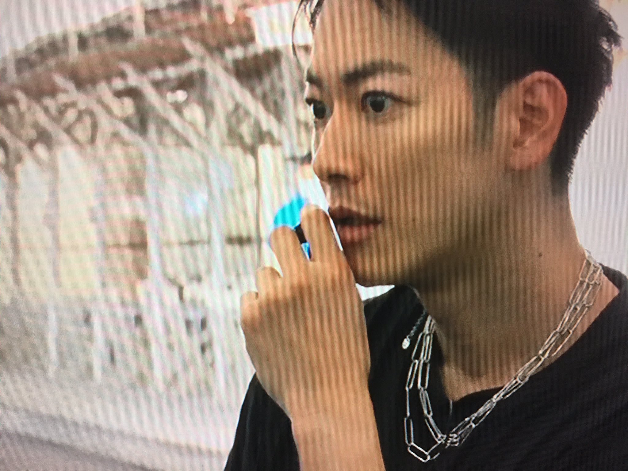 佐藤健　雑誌　たけてれDVD 猫様ネックレス付き 佐藤健：ラナンキュラスの花を手に“ときめくカット” 「ノンノ