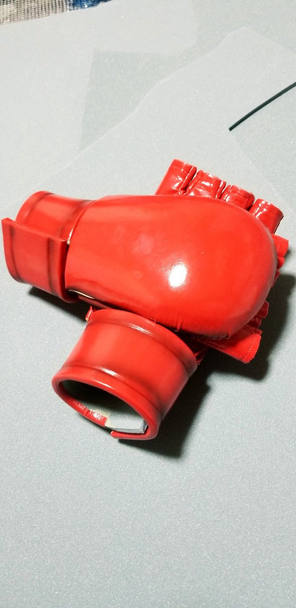 CosModeling's tweet image. グローブ製作しました！

ありがとうございました！