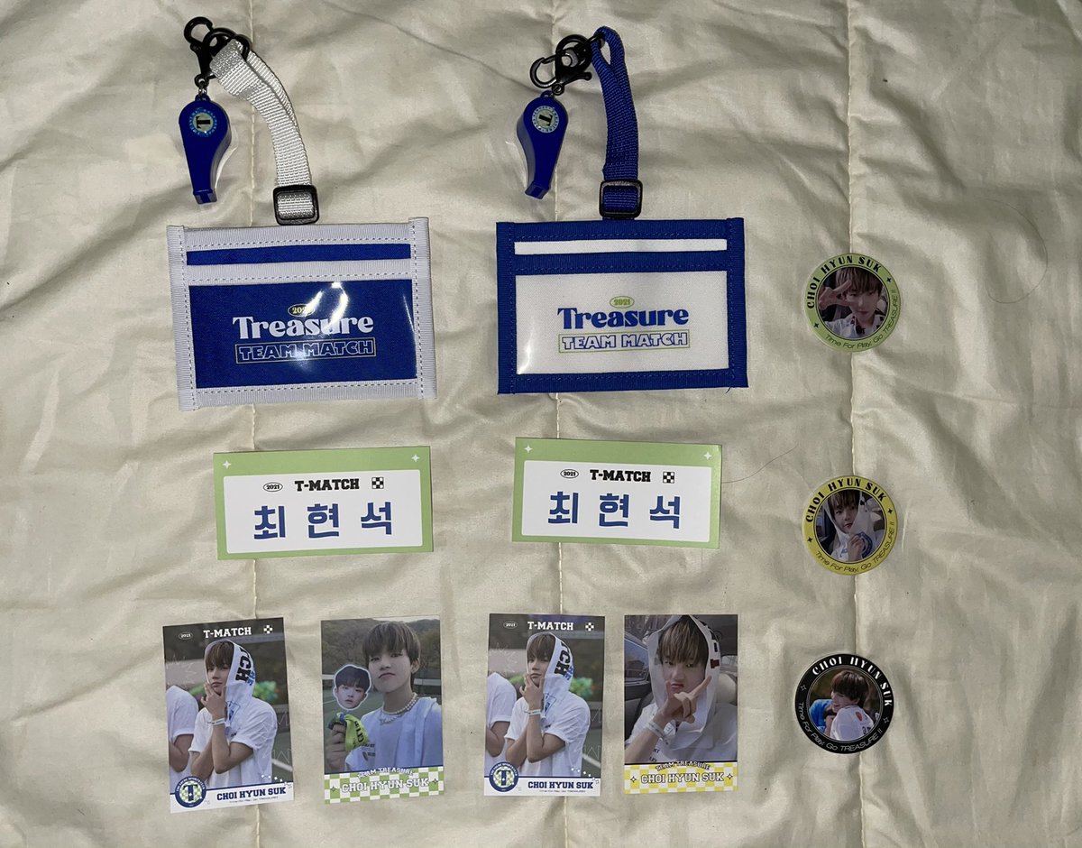 jjunghaa__'s tweet photo. Yaayyyyy completo na huhu thank you @dobsukbuys ❤️❤️❤️ hang cute ng mga freebies❤️❤️❤️ https://t.co/EaPdyi1p2S
