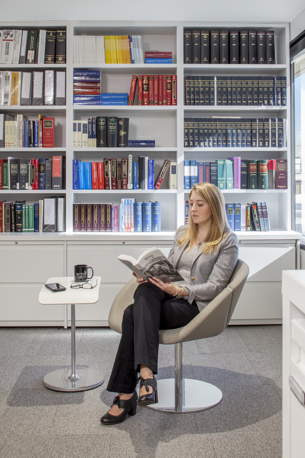 IAarchitects's tweet photo. It's #NationalBookLoversDay and we are showing off some of our favorites bookshelves designed by our team. 😍
1. 📷 Ben Rahn/A-Frame
2. 📷 Jasper Sanidad
3. 📷 Eric Laignel
4. 📷 Thomas McConnell LLC
#OfficeLibrary #WorkplaceCulture #WorkplaceDesign #InteriorArchitecture https://t.co/2ANApP4cGp