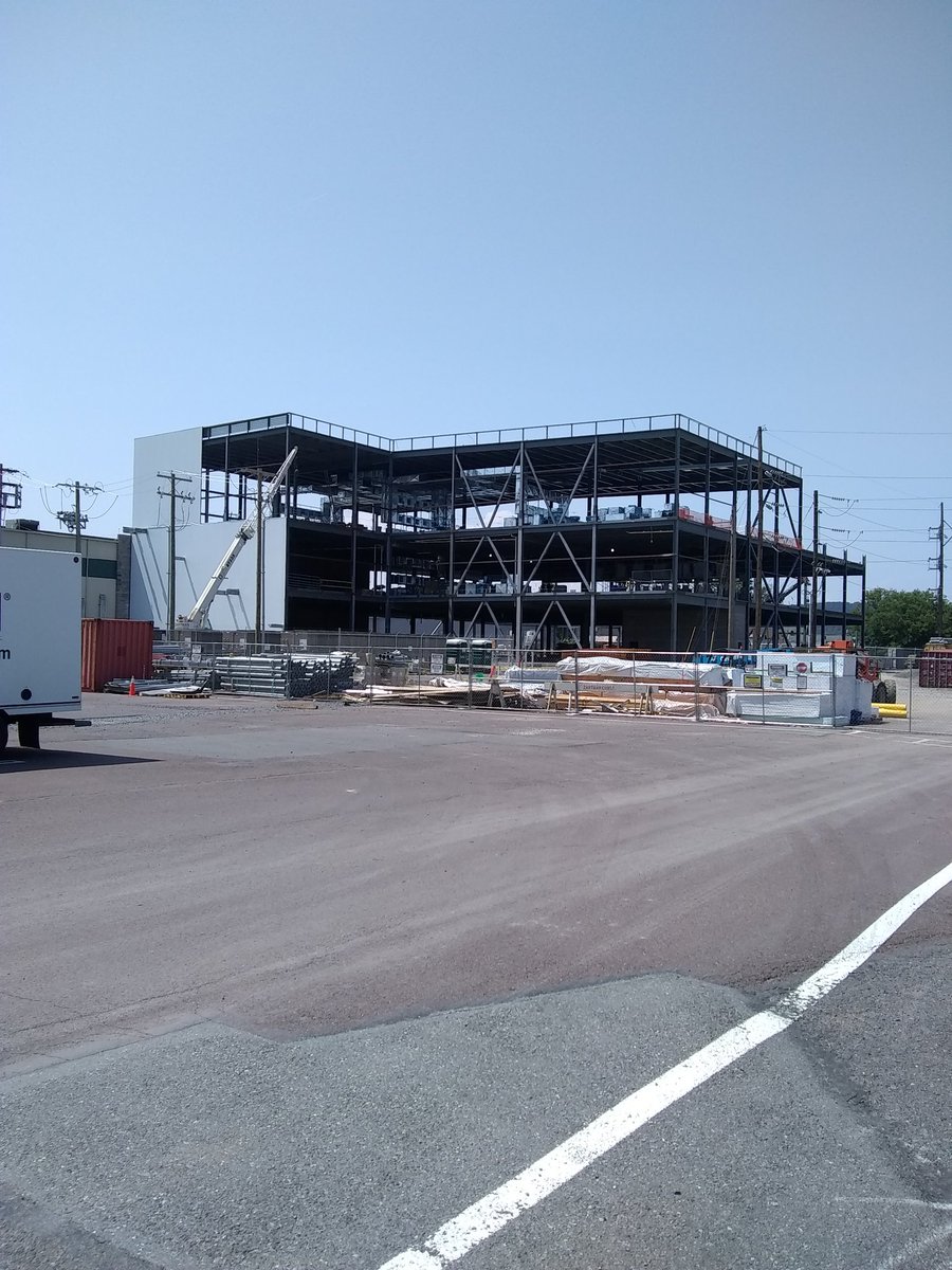 MarginCall_420's tweet photo. Stopped by my hometown over the weekend and got a look at the $gtbif PA manufacturing expansion project. Looks like progress is being made. 👷🏗️ #MSOGang
@Bkov9 What type of product does #GTIGrows plan to manufacture in this new wing? https://t.co/8klMz15duo
