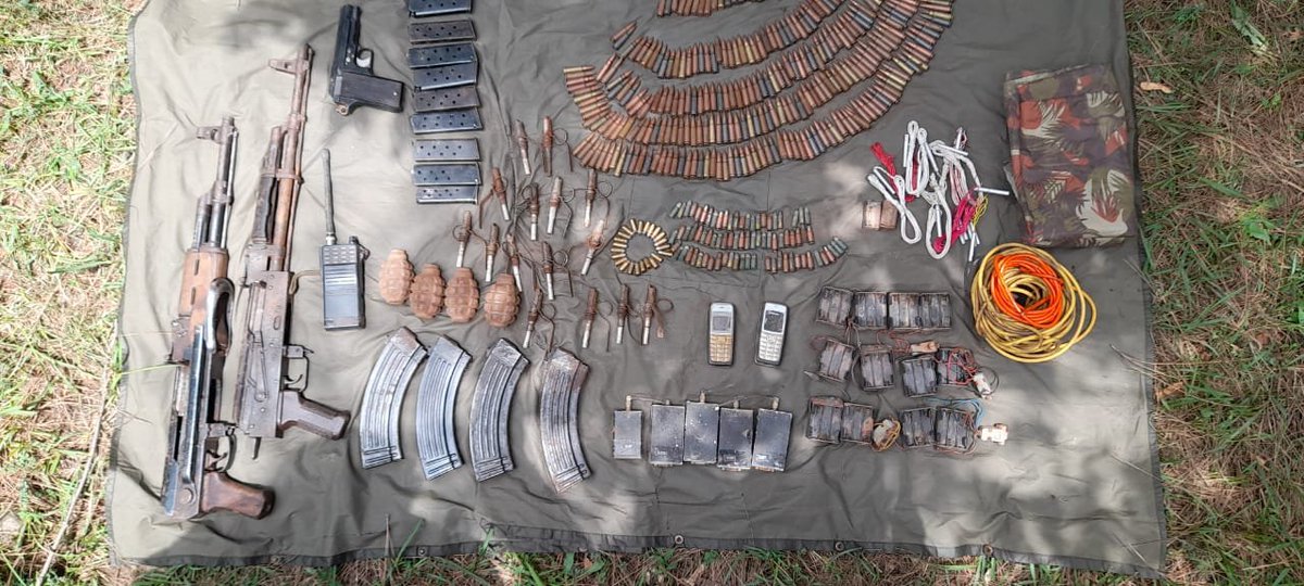 nirmal_rav's tweet image. Jammu and Kashmir: 
@BSF_India
 busts hideout in Poonch, huge cache of arms and ammunition, including AK-47, grenades, pistols and  detonators #AlertBSF #AlertBSFTroops #जीवनपर्यन्तकर्त्तव्य
#bsf 
#BiggBossOTT