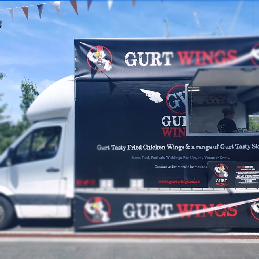 AvonsideWilts's tweet photo. This week’s line up from @scoffpopup at Avonside, 5pm to 8pm or sell out!
T H U R S D A Y 12th AUG
Well deserved AWARD WINNING @GurtWings!
F R I D A Y 13th AUG
Fill your boots with Proper. Smashed. Burgers. from @boigers!
#STREETFOOD #SCOFFpopup #Avonside #Melksham https://t.co/MVMMseJMmZ