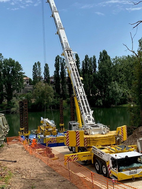 En <a href="/HauteGaronne/">Haute-Garonne</a>, nos équipes de Mediaco Sud-Ouest à Toulouse ont participé au lancement des travaux du pont de Mirepoix-sur-Tarn avec la mise en place d'une grue de 35 Tonnes sur une barge à l'aide d'une grue mobile de 300 Tonnes de capacité. 🏗

👉 mediaco-groupe.com/location.../to…