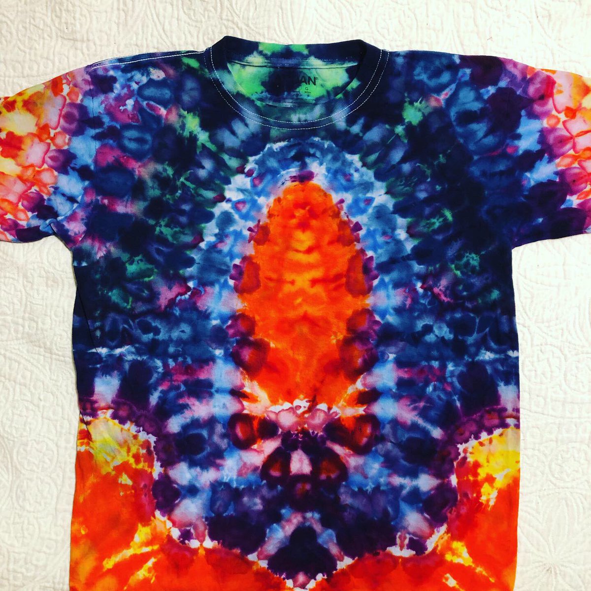 TheLeesOfMemory's tweet image. Custom batch for some cool kids. 😎 I know I need to step up my webstore game... might could do it someday? Right now it's mostly a local phenomenon. #IceAndTime #icedye #fiberreactive #prociondyes @dharmatrading 🌈🔥