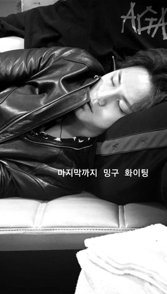 meatscoups's tweet photo. Mingyu sleeping on other members lap comfortably like a baby🥺💔 @pledis_17 https://t.co/bd8l9W4RRe