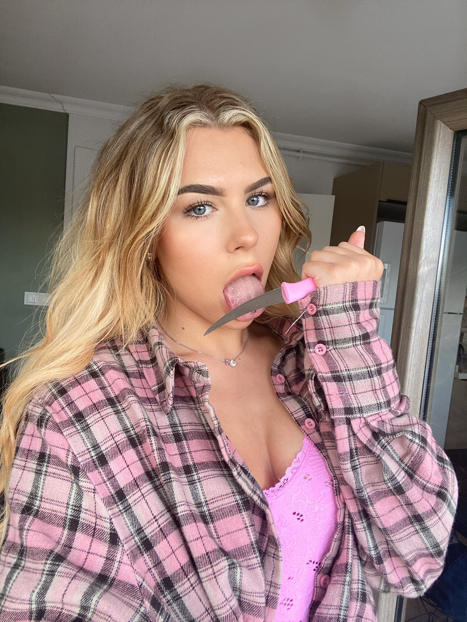 Onlyfans France on Twitter: "#23 : Tina 🇮🇪🇫🇷 Twitter : @irltinax OF