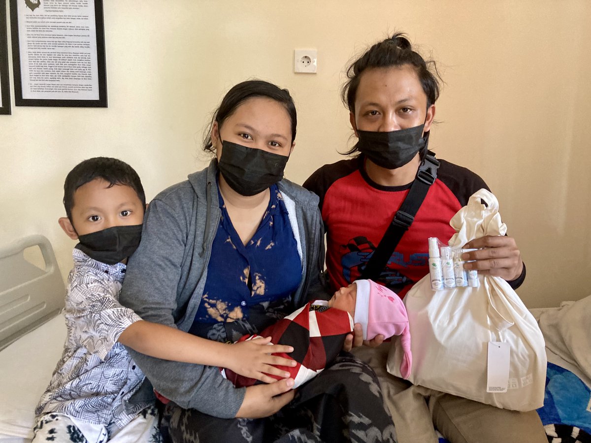 They are ready to go home safely, 2 days after the birth of their second beautiful healthy baby. They will start their breastfeeding journey together,the big brother, Riski looks so excited. Congratulations on the new bundle of joy💜👶🌹