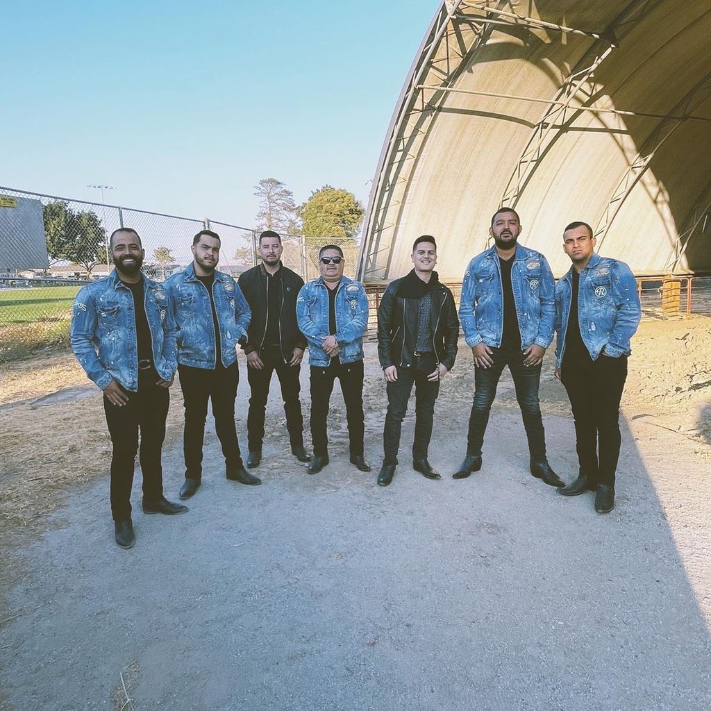 moppetsdeRC's tweet photo. Repost• @regulocaro Complaciendo a la cámara📸 @dominantiyo @dannychairez @fer_tuba19 @alexislopezclm @paco_drums @eltionachoperez #TeamMoppets #VivaLaMoppetiza #MoppetsDeReguloCaro 🐸 https://t.co/19fR9e85kv