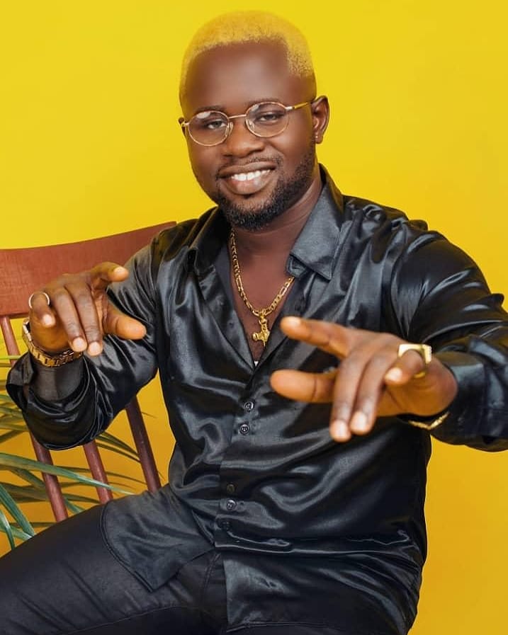 2inchofficial's tweet photo. Everyone feels like family 👪 and trust me I'm happy to have y'all. What way! The highway. Keep streaming #KAFIRE. #2INCH #mullasrecord https://t.co/ze1xjvJfXa