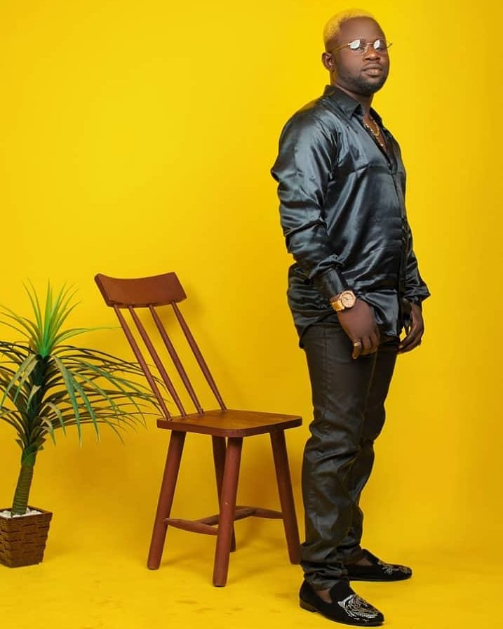 2inchofficial's tweet photo. Everyone feels like family 👪 and trust me I'm happy to have y'all. What way! The highway. Keep streaming #KAFIRE. #2INCH #mullasrecord https://t.co/ze1xjvJfXa