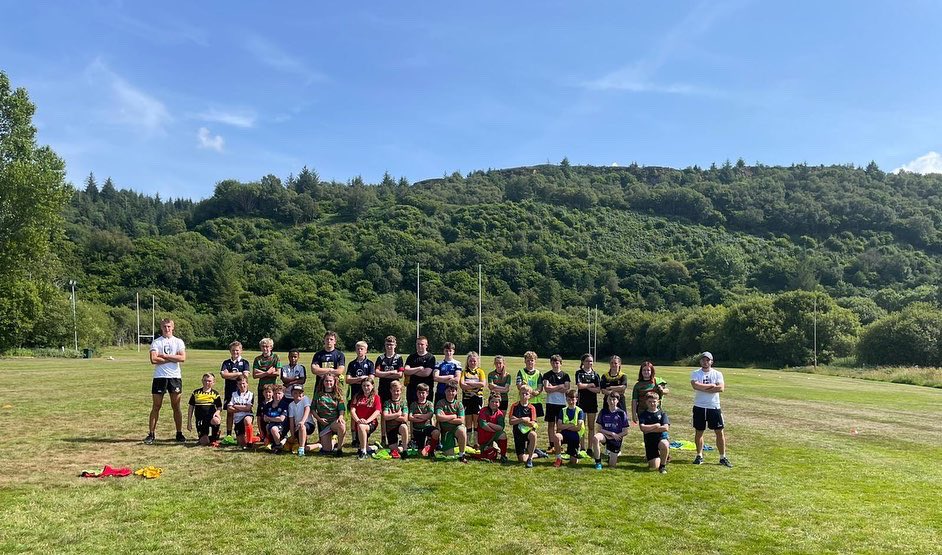 OnsidePerform's tweet photo. What a summer.
We sat down over the weekend and reflected on our first full summer as a business and itโs one weโll never forget.
6๏ธโฃ Summer Camps
3๏ธโฃ2๏ธโฃ0๏ธโฃ Young Players have attended
7๏ธโฃ3๏ธโฃ6๏ธโฃ miles travelled
#GetOnside #onsiderugby #onsiderugbyperformance #rugbyunion #rugbylife https://t.co/LBaqhScOV7