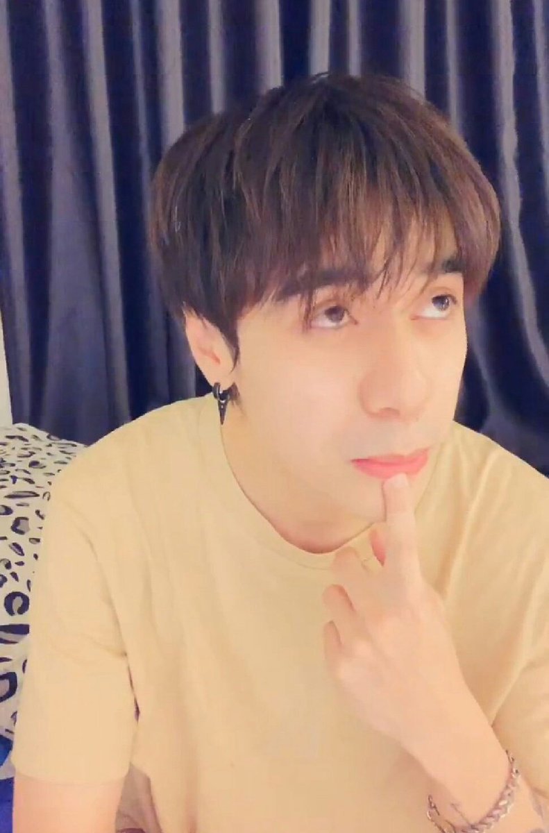 ayyp85's tweet photo. ผัดถั่วฝักยาว..!!! 😅😅
#quanghungmasterd https://t.co/VNlkts7yia