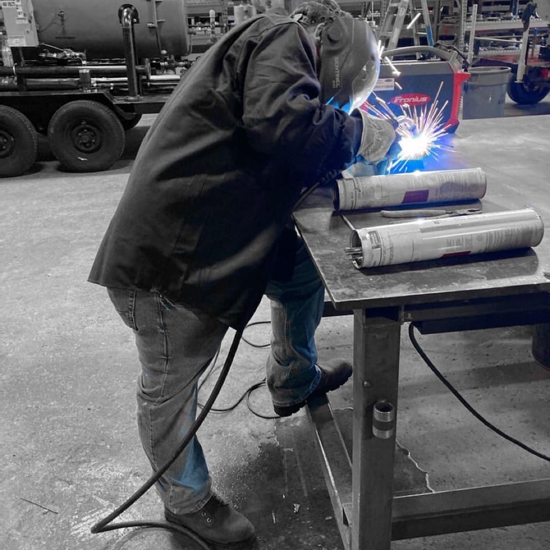 froniuswelding's tweet photo. [By @gr8powerfulwaz}
Happy Fronius Friday! Rolling out on some demos of the battery-powered #accupocket and the #transsteel2200 with @fmmafco. #froniusfriday #froniusweldingusa #fmmafco #weldeverydamnday #perfectwelding https://t.co/U9Ft7xooOc