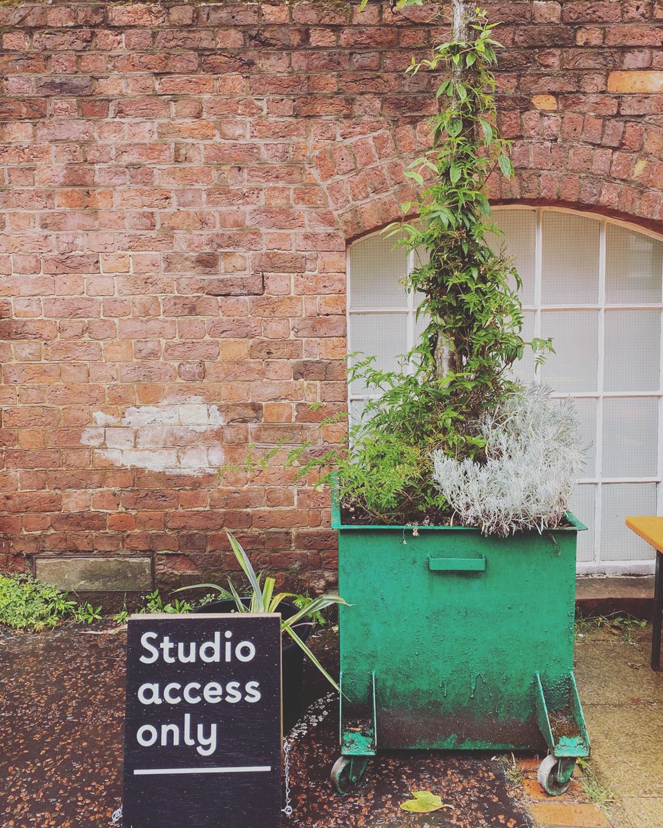DrawAndCode's tweet photo. Hi there #hardmanyard 🙋‍♀️ As the sign says, we’re here to access our studio to get to work on a new #mixedreality project. Headsets at the ready, let’s go! 👓
 #MR #XR #AR #augmentedreality #xrdev #xrdeveloper #xrdevelopment #xrdevstudio https://t.co/Cqps6mih1N