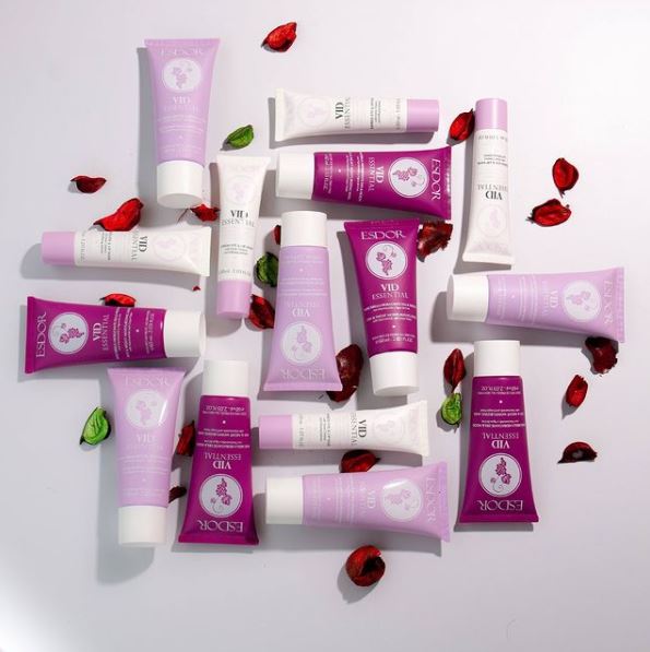ESDORcosmeticos's tweet photo. Este es el verdadero significado de la palabra #multimasking de #ESDOR
Loving 💜 @flamtastic_beauty #ESDORLOVERS #MASCARILLA #DETOX https://t.co/3uF7he23N3