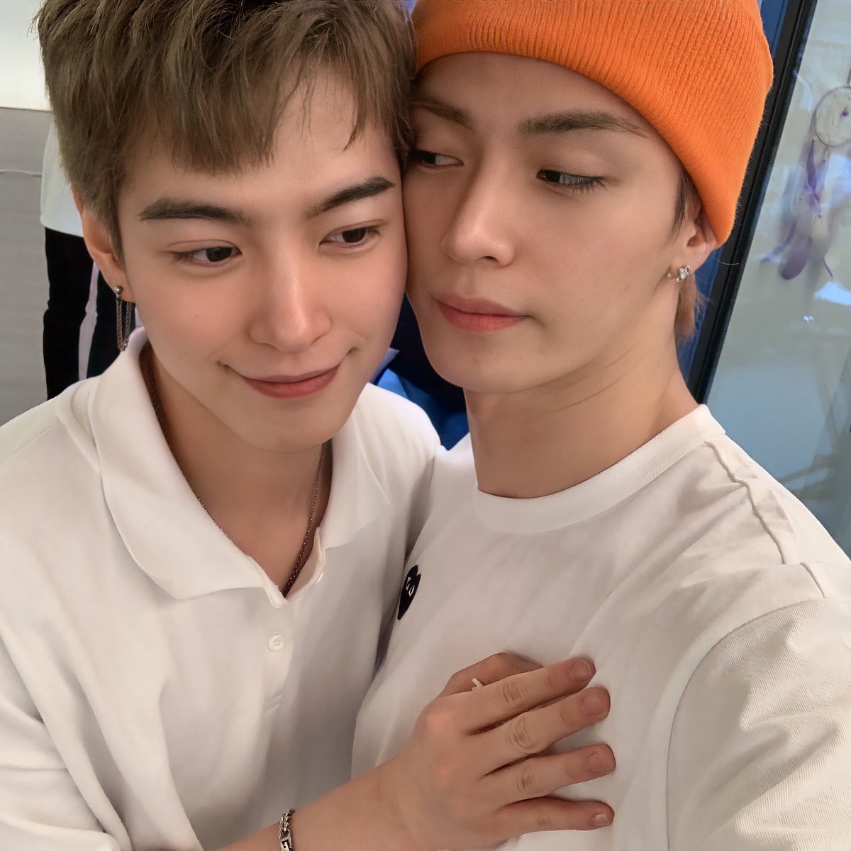 HQOmegaX's tweet photo. 휘찬 , Hwichan • August 4, 2021
#OX #OMEGAX #오메가엑스 #휘찬 #HWICHAN https://t.co/kR1wfZc2VW