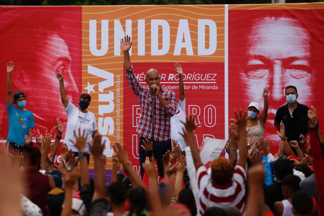 HectoRodriguez's tweet photo. Felicito a todos los compañeros que participaron en esta contienda y los invito a trabajar por el estado, a sumar esfuerzos para garantizar la unidad chavista como hasta ahora hemos hecho. https://t.co/0Qm4u09NfX