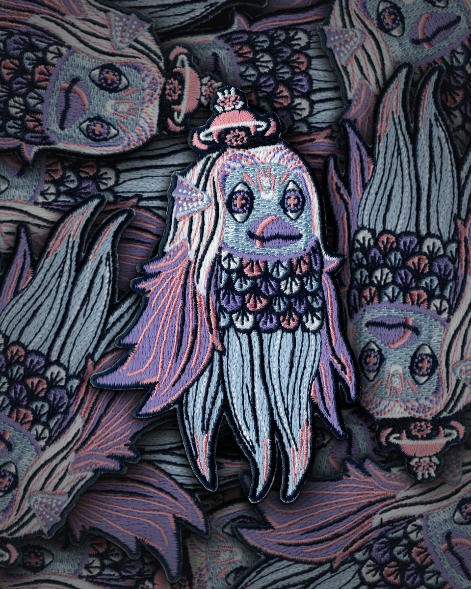 HiengTang's tweet photo. Happy Monday! Amabie but in patch form. I decided that I will try to make some tank but it might take a bit of time. Hopefully it’s still be hot and summer will go on a little longer 😅 Thank you for all the continued support!! https://t.co/NdbcGxWCLH