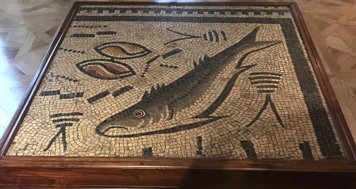 APanxon's tweet image. Por el #torquedeburela y colección de orfebrería castreña la @depulugo pagó 2.3millones. La otra joya d la colección BlancoCicerón, el #mosaicoromanodepanxon (hoy en USA) puede volver a casa por 58.000 eur.  Y lo tendremos q hacer con fondos privados… #crowdfunding #nyvalmiñor