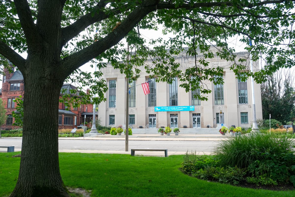 Effective today, Monday, August 9 City Hall will be open Monday - Friday from 9 a.m. - 3 p.m. Masks are required to be worn inside the building regardless of vaccination status. Thank you for understanding and helping to protect our community.