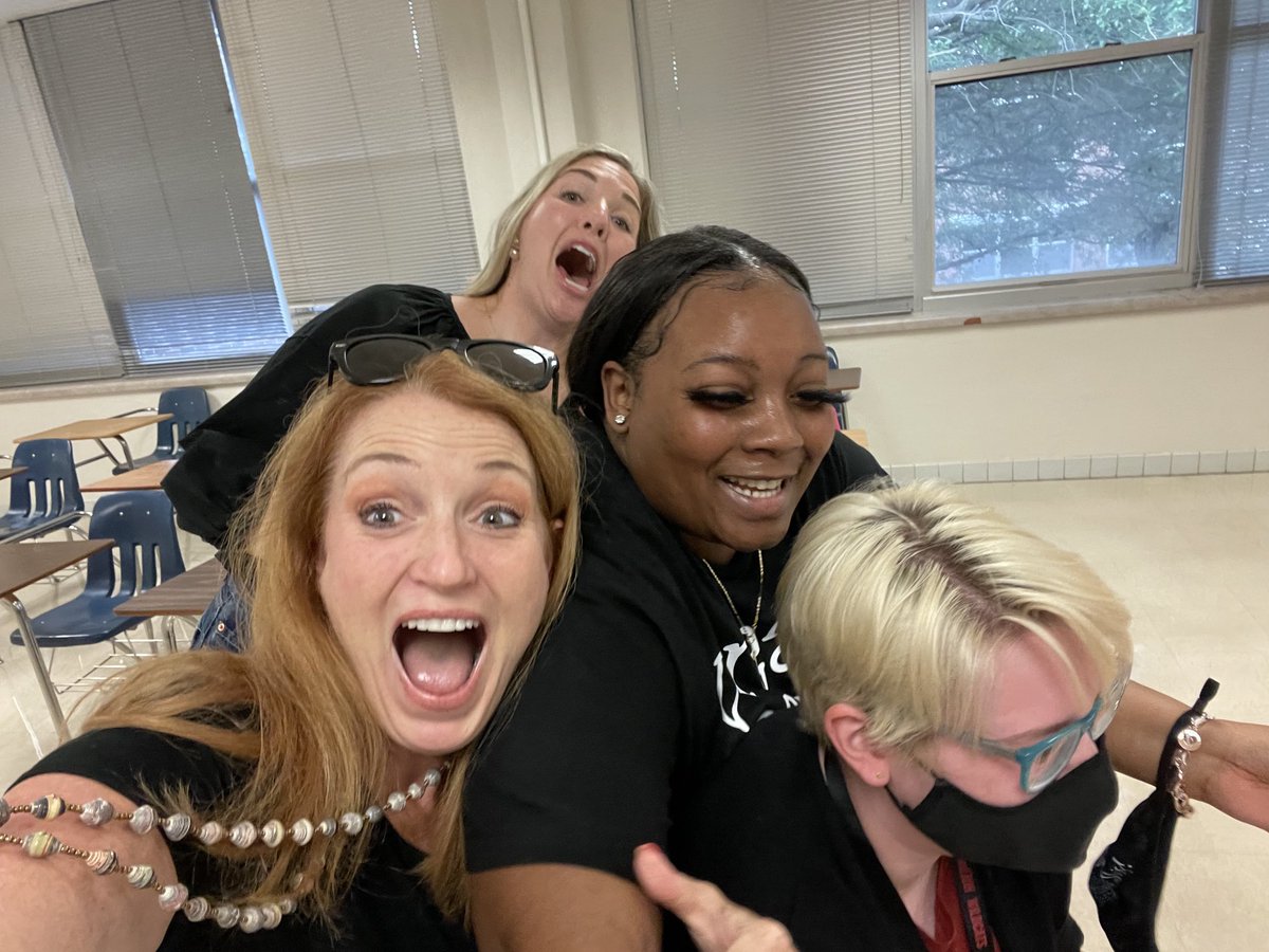 lisettalayer's tweet photo. it's getting competitive up in Here #missionlhjh #risdpoweroflove https://t.co/DASFsEv8jo