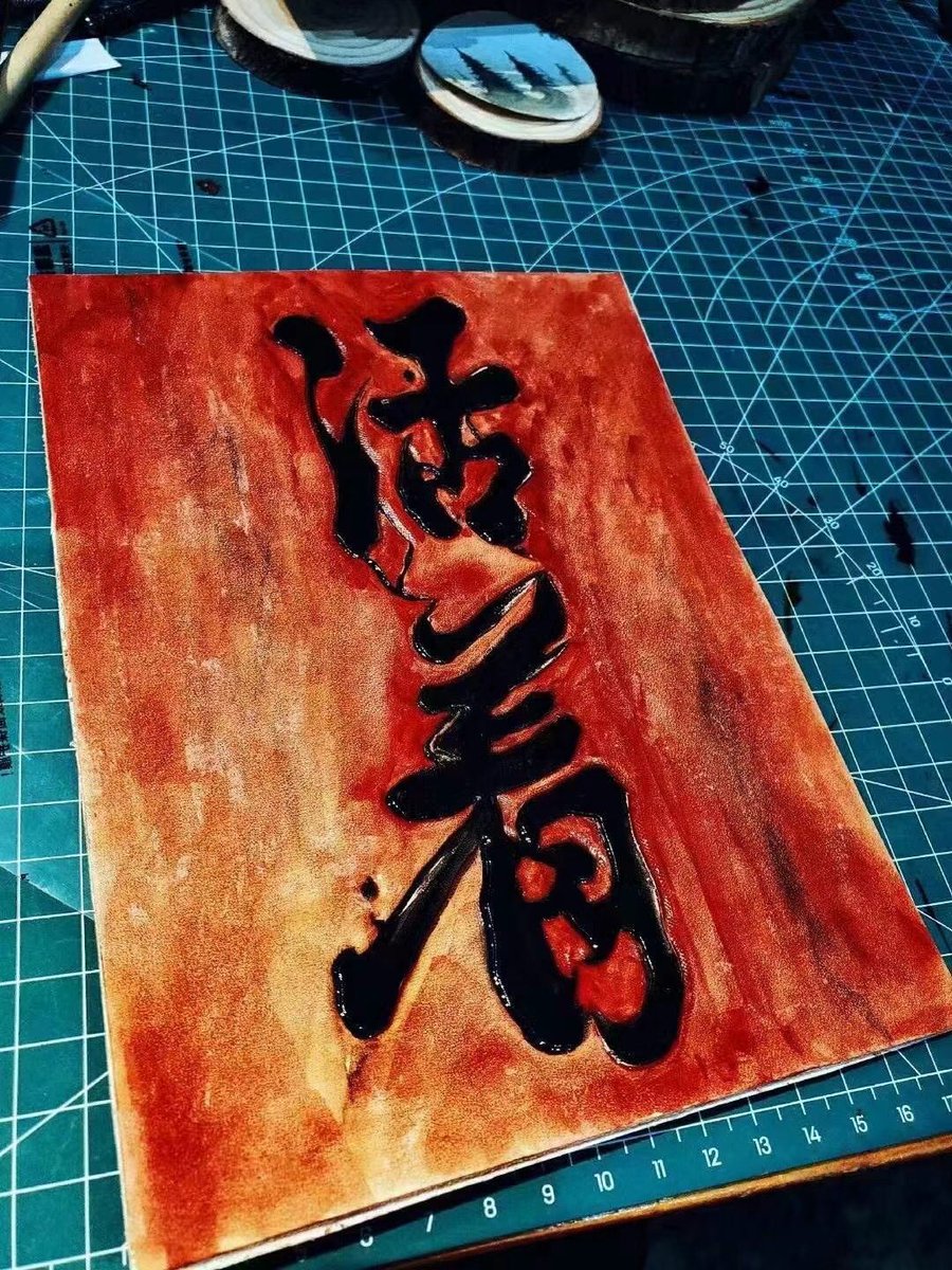 什么时候能有人写一篇论文，论证一下中国人的大脑是如何完成：
从[武汉爆发疫情]
到[疫情不是武汉爆发的]
到[病毒来自蝙蝠]
到[病毒来自穿山甲]
到[病毒来自三文鱼]
到[病毒来自天外陨石]
到[科学证明病毒不是武汉实验室泄漏]
到[美国德特里克堡实验室泄漏了病毒]
这神一般的逻辑是如何成功转换的？