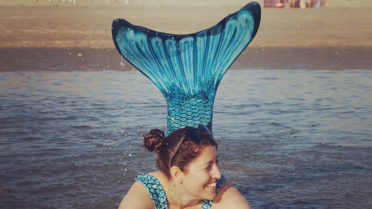 lidofest's tweet photo. Meet Anna!

Anna set up South Coast Mermaids &amp; will be at #Lidofest2021 running a series of sessions.

Anna is all about Making Swimming Magical (TM) &amp; her lessons are super fun!

Get your tickets https://t.co/wfQ29JAQKQ

#mermaids #southcoastmermaids #lidolover #mermaidtails https://t.co/HJDtwIvft4