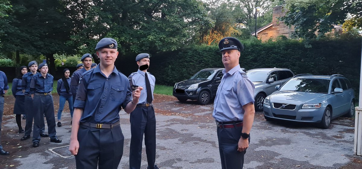 Congratulations to newly promoted Corporal Sanders and Corporal King 👏 

We wish you the best of luck in your new roles!

#whatwedo #aircadets #corporal #promotion pic.x.com/KhLK3fM66c