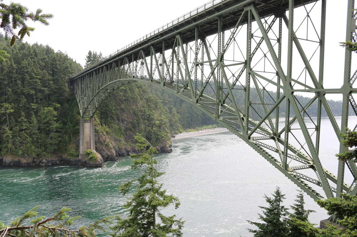 Today’s  #Top4Theme 
1.Golden Gate, San Francisco 
2.Footbridge, Olympic NP
3.Queen Emma floating bridge, Curaçao 
4.Deception Pass, Washington 

@Giselleinmotion @Touchse @CharlesMcCool @perthtravelers want to see your #Top4Bridges