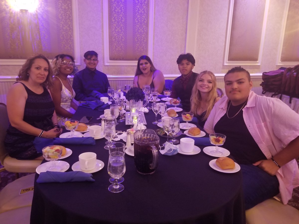 MaristUB's tweet photo. UB Graduating Seniors at our Senior Formal... https://t.co/rrNgIT4WQZ