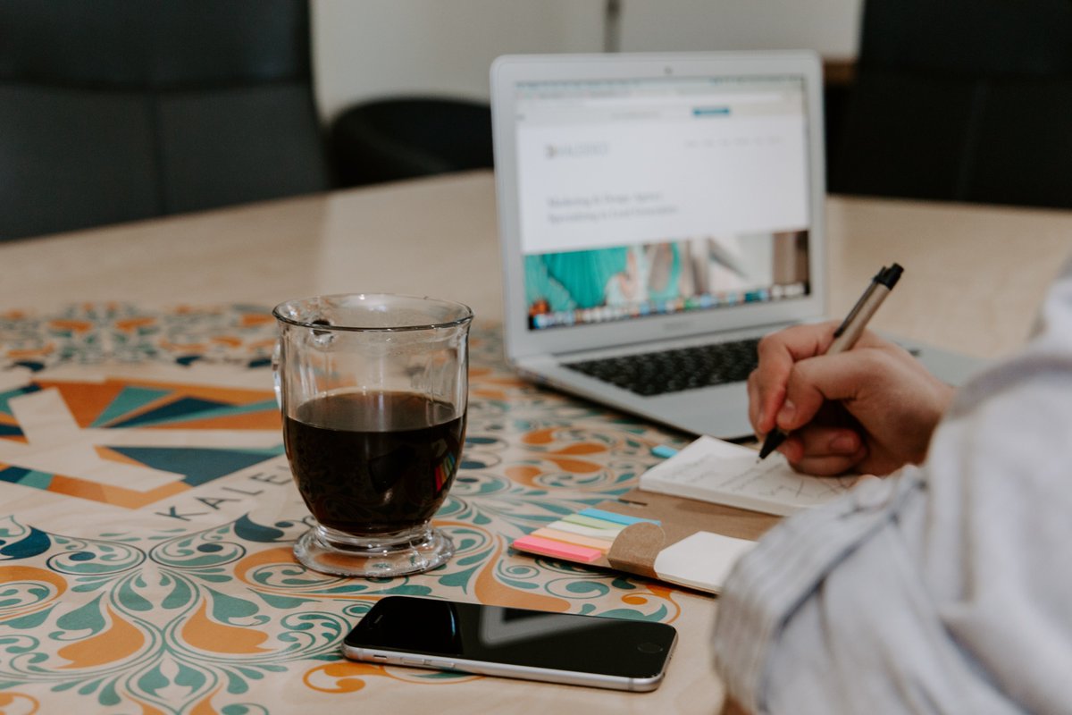 CrescatDigital's tweet photo. Although focusing on #SEO will improve visibility and boost site traffic, implementing a strategy is not always easy.

Firstly, you must decide on your approach.

Will you attempt it in-house or opt for an #agency? 🤔

▶ https://t.co/EUFroDwQwb

#MondayThoughts #DigitalMarketing https://t.co/zj58rNbYZy